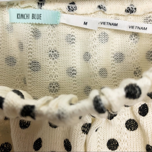 Kimchi Blue Cream Polka Dot Off The Shoulder Crop - Picture 6 of 13